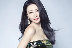 身材丰满，女人味十足图片