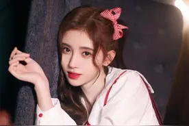 看着她的眼睛就有恋爱的感觉，鞠婧祎的美貌是真实存在的吗？图片
