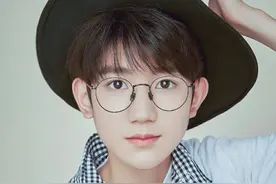 来看看王源、欧阳娜娜和创造营希林娜依·高与伯克利的故事图片