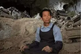 守陵人刘朝先：晚上与567具棺材同眠，为何每月薪资才300块图片