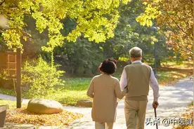 这种走路方法越走越健康！尤其适合老人、女性和孩子，快转给需要的人图片