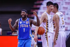 今天下午，CBA曝大冷门！黑12奇迹诞生，孙铭徽空砍45分广厦出局图片