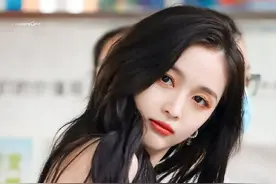 吴宣仪新综艺《完美的夏天》官宣 阳光沙滩和美女更配哦！期待图片