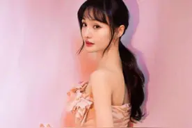 春游不知道怎么穿？快来学习郑爽的这身穿搭，尽显仙女气质！图片