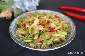 想要茄子不发黑，不妨试试这个方法，颜色翠绿，味道清爽图片