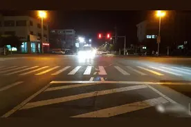 晚上跑高速能不能开远光灯？交警：听好了，不想出事故就这样做图片