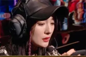 5位“沉迷王者”的女星，杨幂竟是69星大神，戚薇手受伤了还在打图片
