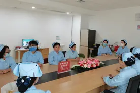 南昌大学二附院护理部组织新任外科护士长学习交流图片