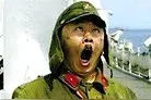秀秀文娱：潘长江电影《举起手来》经典搞笑片段，笑到肚子痛图片