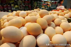 保存鸡蛋，农村外婆用土方法，不放冰箱，1年不坏，和新鲜蛋一样图片