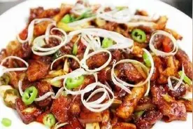 肉与肉的对决，五花肉和鱿鱼才是最佳拍档图片