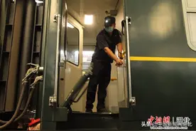 襄阳始发深圳的普速列车恢复运行图片
