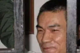 他靠捡垃圾为生，谁能想到他曾是“东北王”乔四的“第一悍将”图片