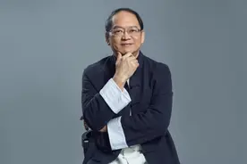 傅佩荣：35岁被关入集中营，亲人全部丧命，他如何拯救余生？图片