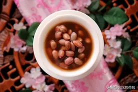 80岁奶奶吃了45年花生，教我简单做法，不炒不油炸，真好吃图片