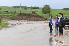 布小林在锡林郭勒盟调研防汛救灾工作时强调 切实把保障人民群众生命财产安全放在第一位图片