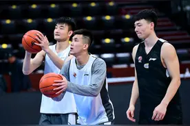 辽篮阵容大调整！三将确定离队 李洪庆全面放手 2米06小将迎转折图片