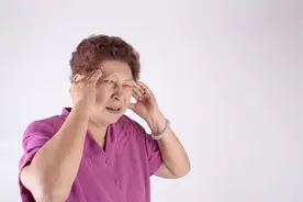 头晕是什么病？该如何挂号？医生提醒：病因不同，头晕可分为4类图片