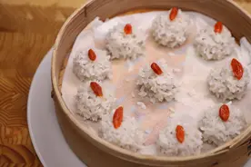 两步就能做出美味的珍珠丸子图片