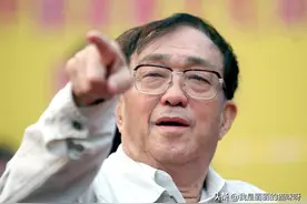 谢晋的苦乐人生：长子终身未婚肝癌去世，次子幼子智力障碍图片