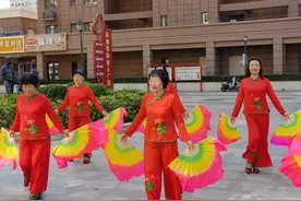 真热闹～这“一家子”凑在一起过中秋图片