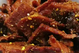 大雪封山，饥寒交迫，记忆中第一次分食狼肉的感觉图片