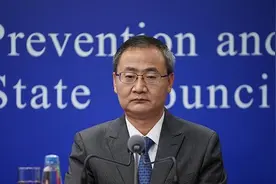 基层医生代表吴浩：近400万基层医务人员在抗击疫情期间乘风破浪图片
