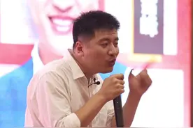曾经红极一时的张雪峰，为何在这两年销声匿迹？只因被迫公开道歉图片