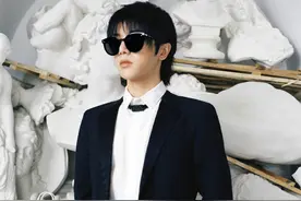 华晨宇，黑白质感写真图片图片