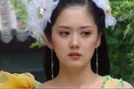 张娜拉自曝年轻时像赵丽颖，一开始不信，看到18岁旧照打脸图片