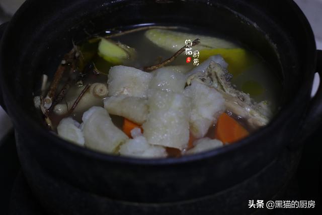 花胶红萝卜汤的做法 2026年花胶红萝卜汤的做法和功效