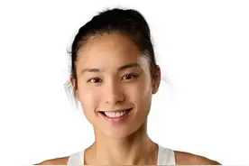 虽然不是天才，但是她的美貌和智慧，也够吃一辈子了图片