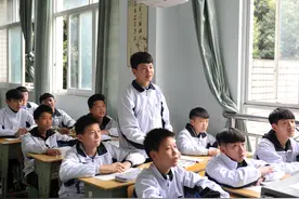 他是当之无愧的天才，二进二出南开获封退学神童，现在查无此人！图片