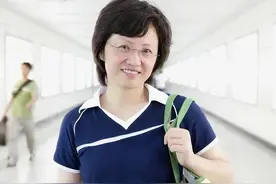 51岁大姐相亲：钱放一块花，大哥乐开花图片