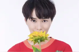 香港才华型歌手否认自己是富二代 直言没有收入也不会花女友的钱图片
