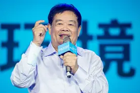 曹德旺怼马云，你钱多有什么用？为什么同样办学校声音却不一样？图片