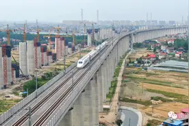 今天，上海-南通铁路“全线拉通”，力争6月底具备开通运营条件｜申晨间图片