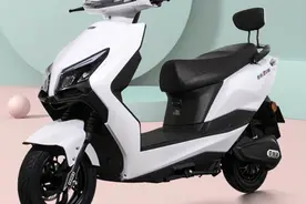 雅迪、台铃、小刀的3款新车，性能都很出众，你更看好哪一款？图片