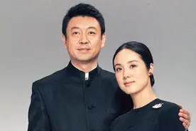 央视《新闻联播》前主播杨柳：一盒樱桃娶歌唱家妻子，47岁做父亲图片