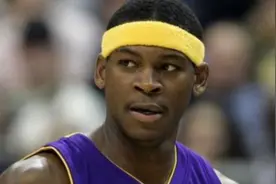 跌宕起伏的人生：被科比怒喷不配打NBA，助广东夺冠成为功勋外援图片