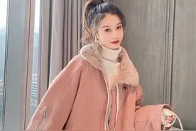 糖果色美少女：粉色兔毛派克服棉衣女冬季新款小个子加厚加绒棉服图片