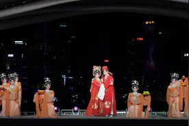 粤剧晚会“薪火相传——粤剧名家新秀传承专场”在广州塔下举行图片