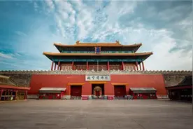 溥仪的尿壶图片