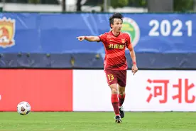 尹鸿博破门颜骏凌扑点，河北1比0取胜10人海港，暂升赛区第三图片