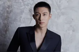 黄景瑜真空西装短发型男写真图片图片