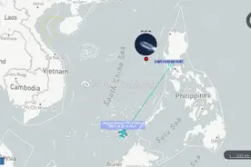 黄岩岛附近，美军上浮核潜艇图片