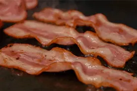 培根为啥那么贵？明明是合成肉，换个名字价格就翻几倍图片