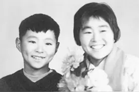 母亲为他守寡48年，“西部歌王”王宏伟选妻唯一要求让母亲满意图片