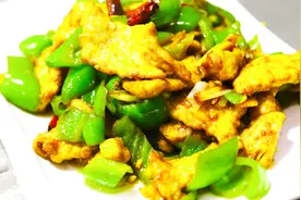 饭店的青椒炒肉片为啥好吃？诀窍全在这，吃起来肉片滑嫩口感好视频封面