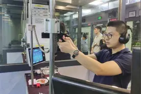 中国是禁枪国家，有没有真枪体验馆？有，但想玩要满足两个条件图片